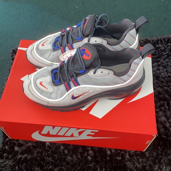 Sneakers - Picture 3 of 3